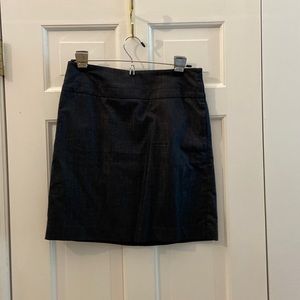 Loft navy summer skirt side zipper with side pockets size 0